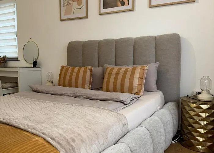 アパート Deluxe 2 *